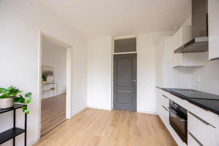 Foto 10 van Wagenaarstraat 44