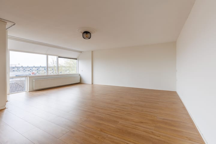 Foto 8 van Helfrichstraat 33