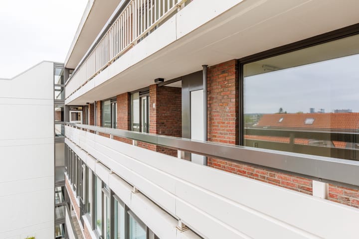 Foto 25 van Helfrichstraat 33