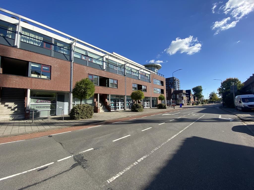 Foto 1 van Johan v Oldenbarneveltlaan 32