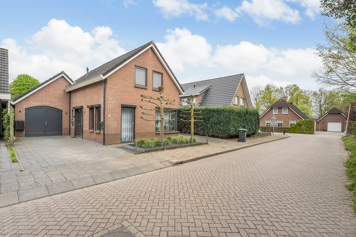 Photo 47 of Meester van Engbrinkstraat 34