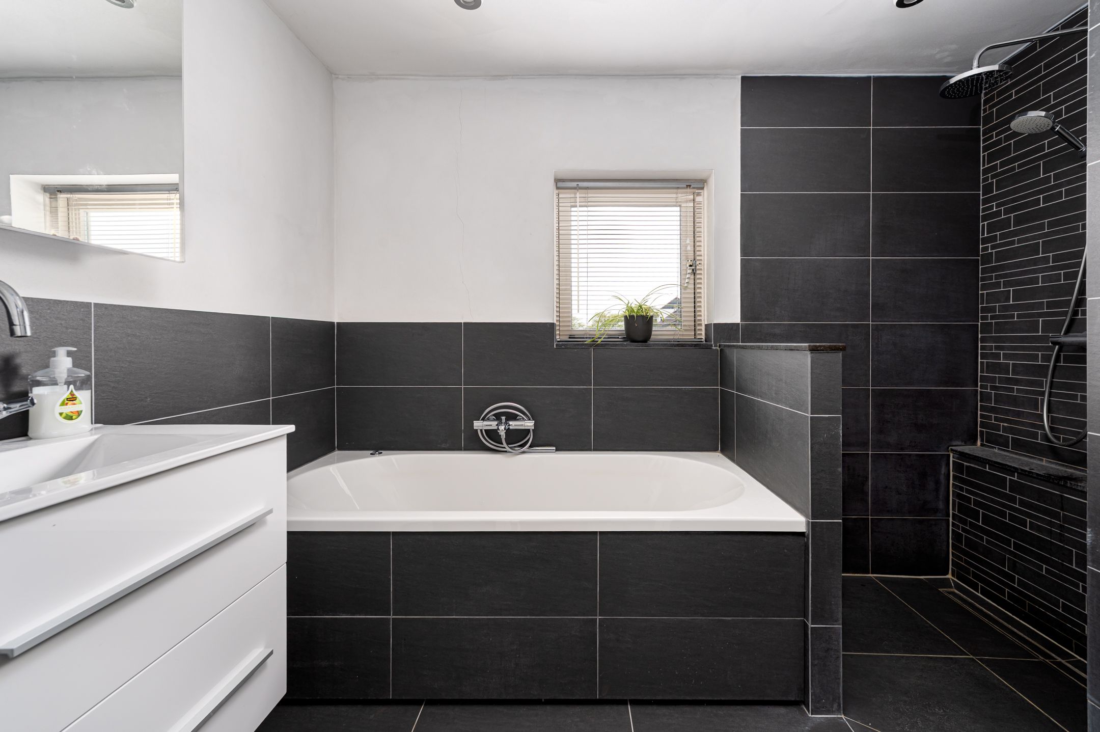 Foto 21 van Van Homberghlaan 16