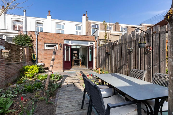 Photo 35 of Bergansiusstraat 13