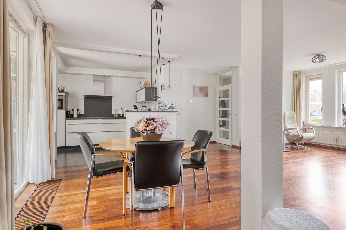 Foto 19 van Pashegge 114