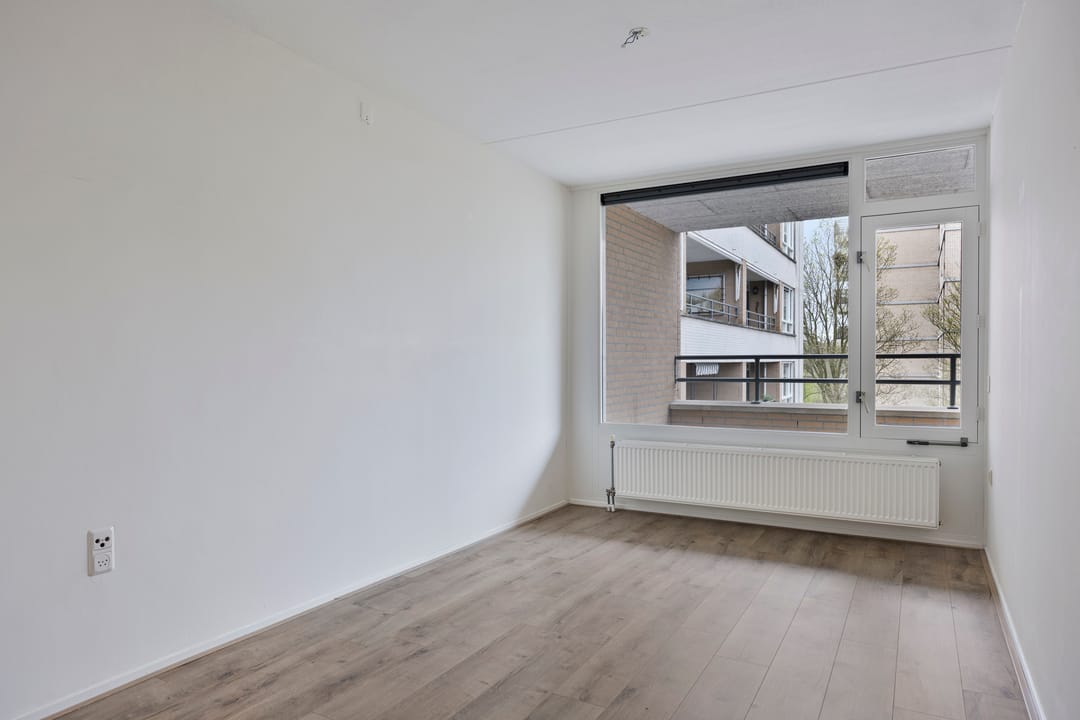 Photo 11 of Pettelaarseweg 635