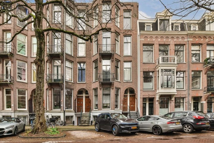 Photo 2 of Van Breestraat 112-2