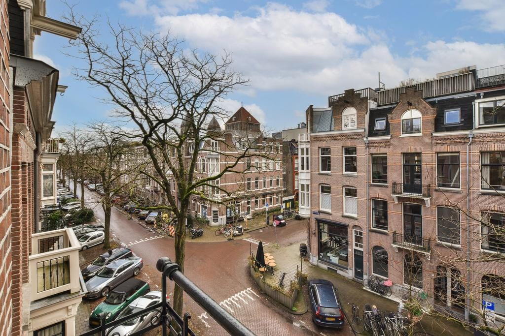 Photo 11 of Van Breestraat 112-2