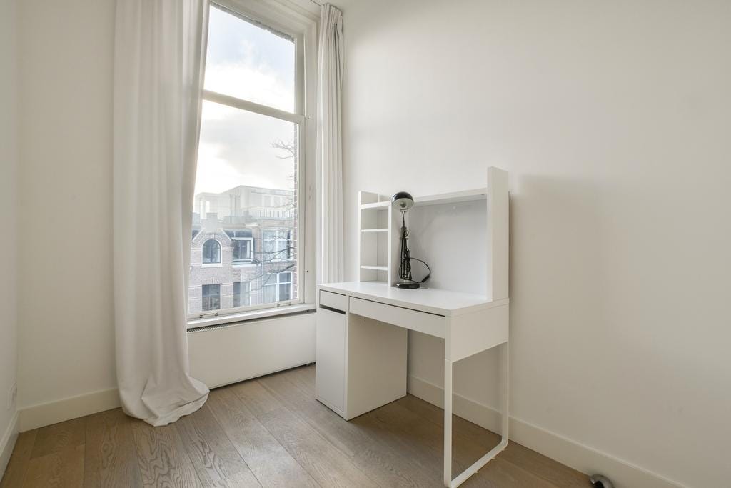 Photo 42 of Van Breestraat 112-2