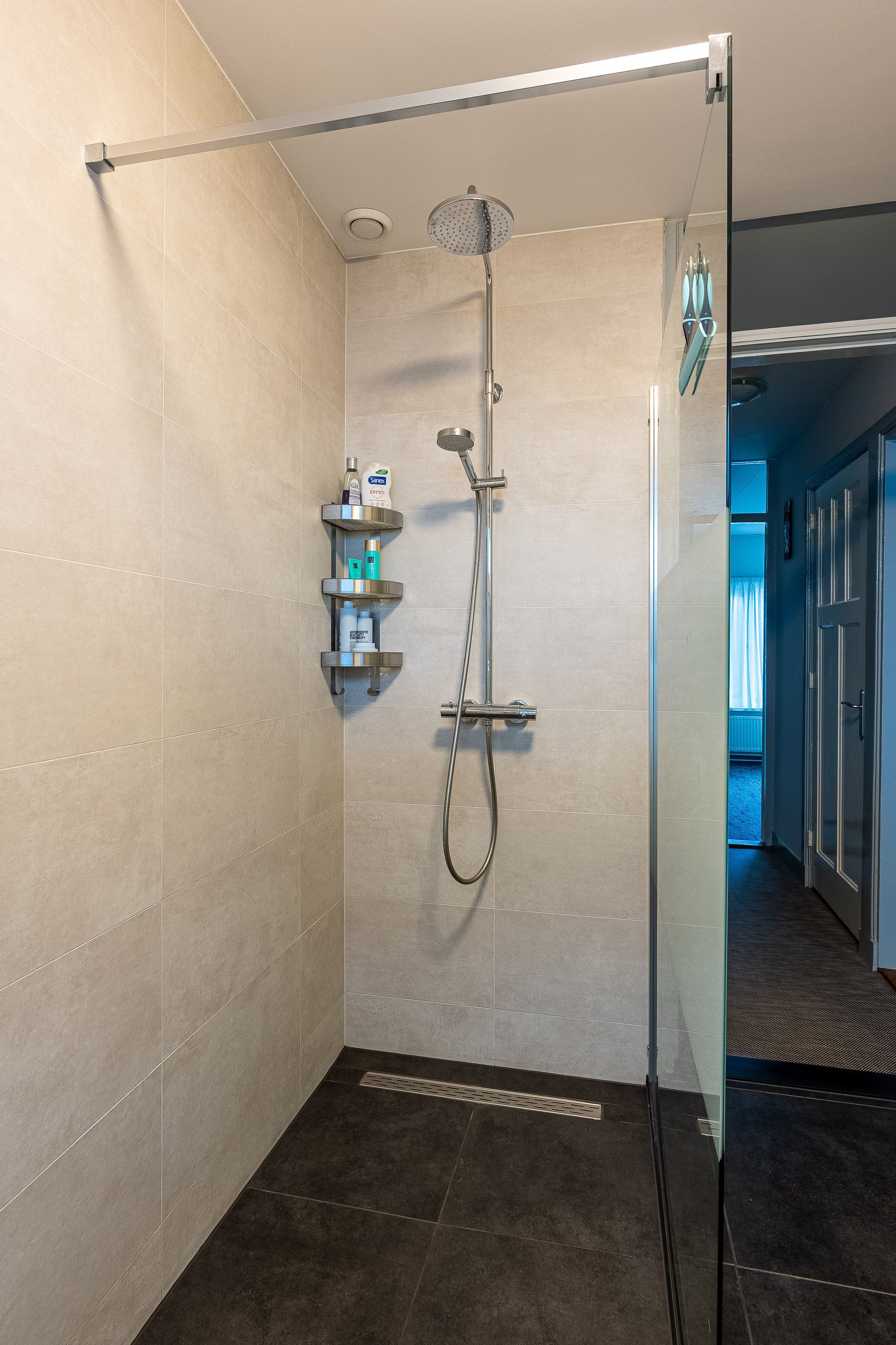 Foto 27 van van Riebeeckstraat 61