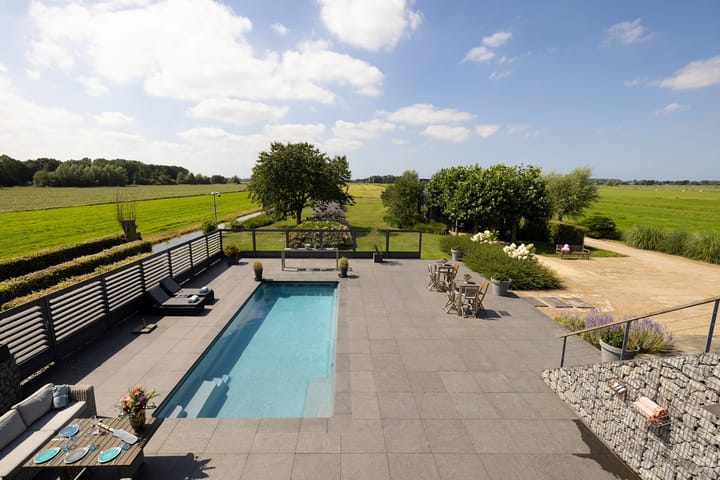 Photo 11 of Zuidbuurtseweg 1-A