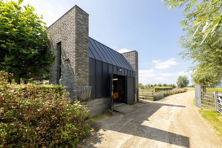 Photo 21 of Zuidbuurtseweg 1-A