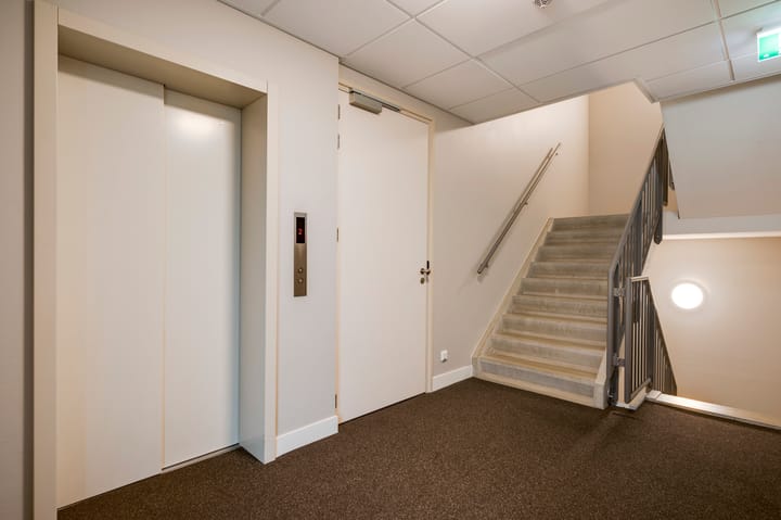 Foto 8 van Roersingel 158