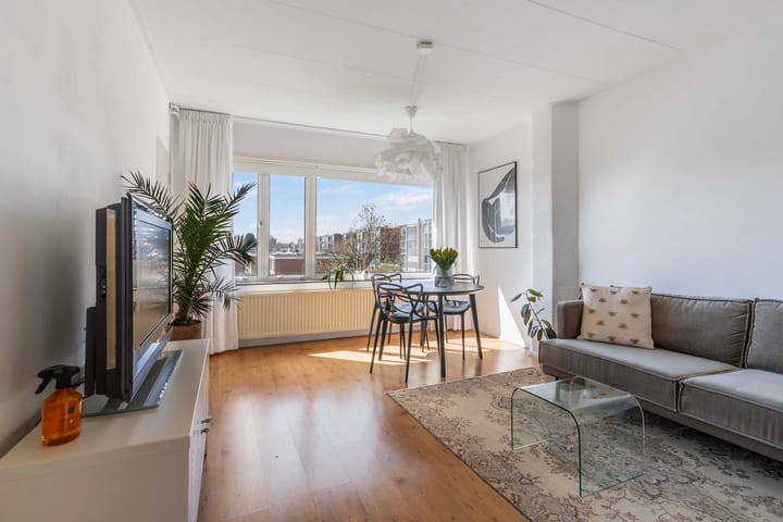 Photo 9 of Sneeuwbalstraat 73