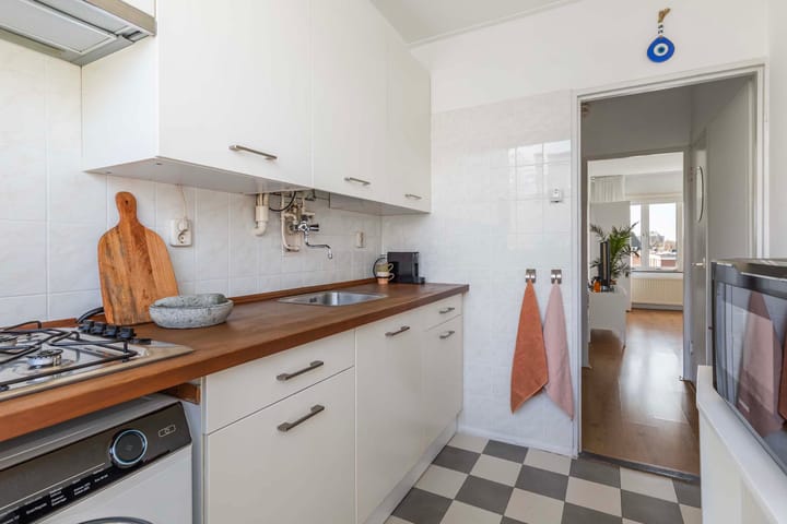 Photo 18 of Sneeuwbalstraat 73