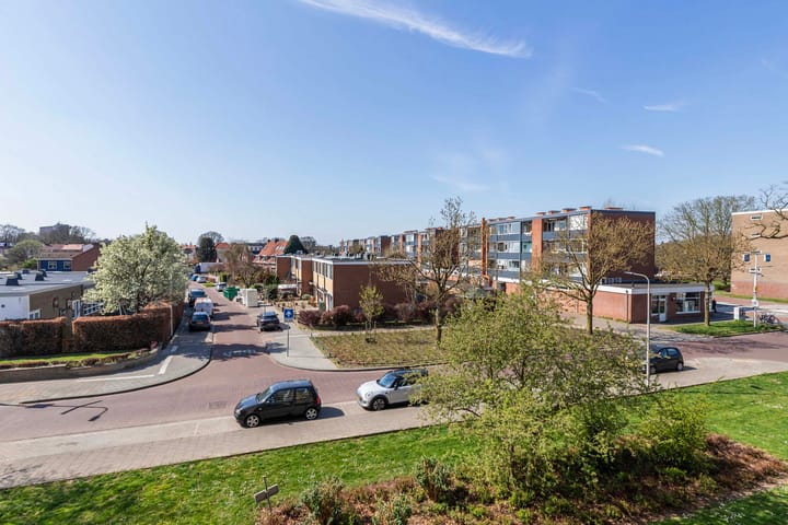 Photo 25 of Sneeuwbalstraat 73