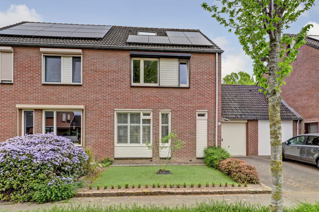 Foto 1 van Zuster Irmbertastraat 6