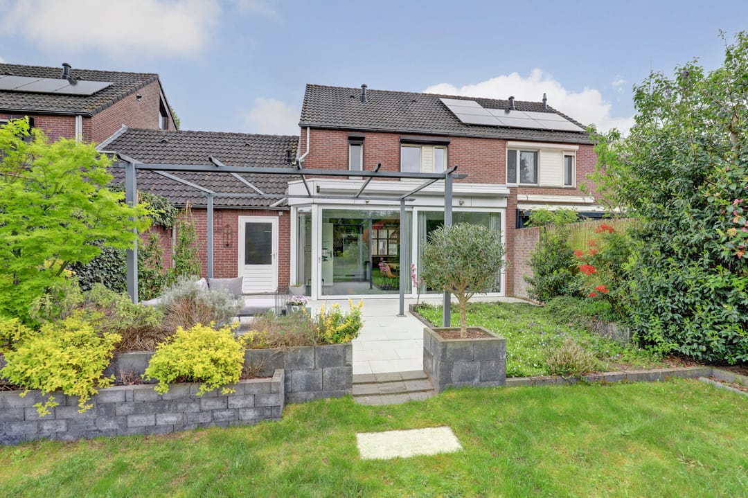 Foto 32 van Zuster Irmbertastraat 6