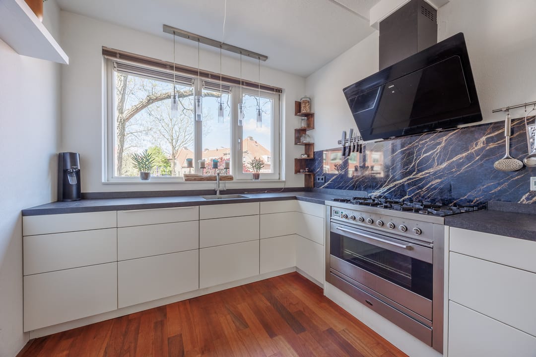 Photo 2 of Waalstraat 45