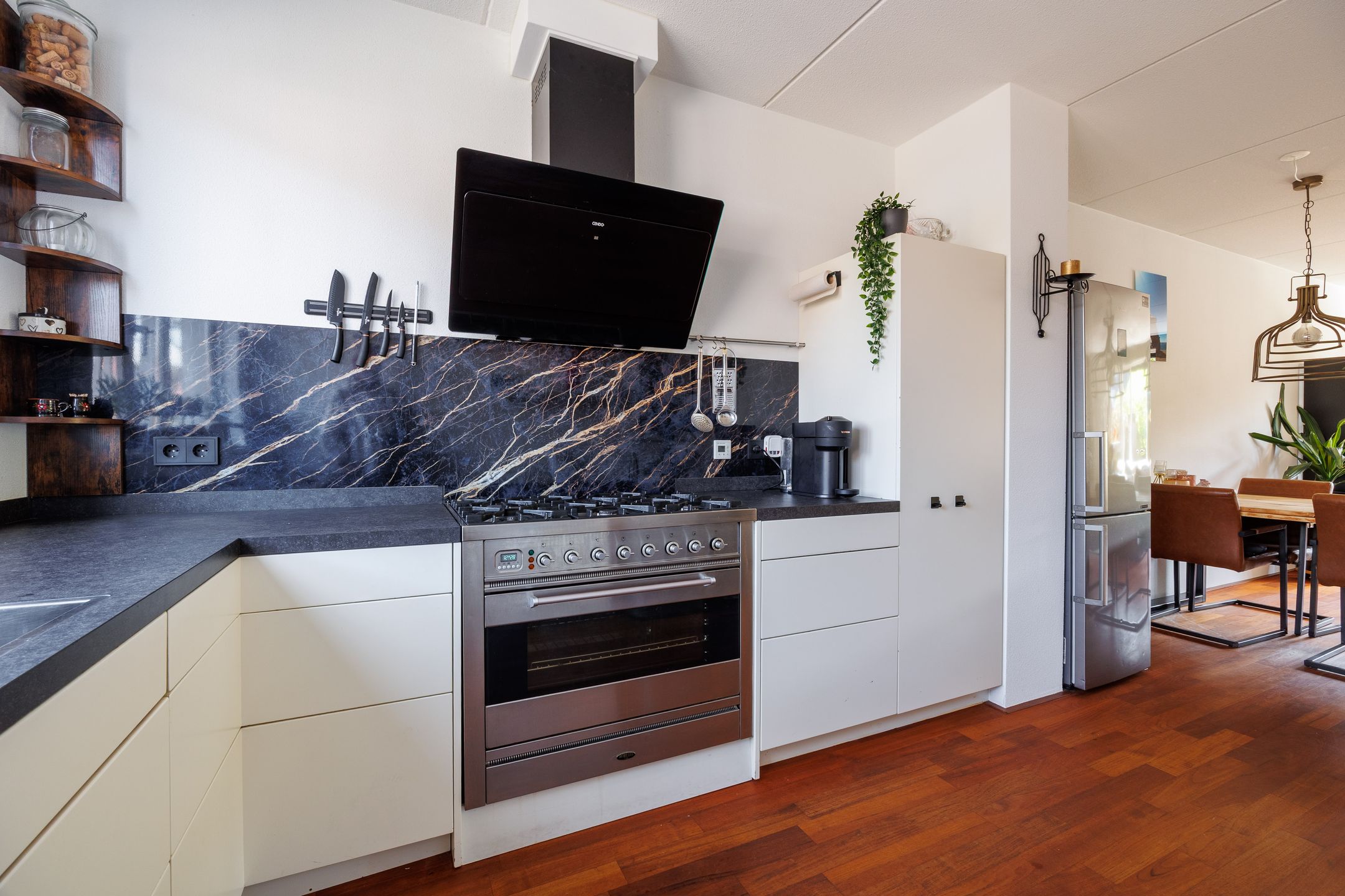 Photo 15 of Waalstraat 45