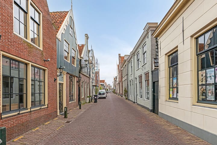 Photo 33 of Rechtestraat 5-B