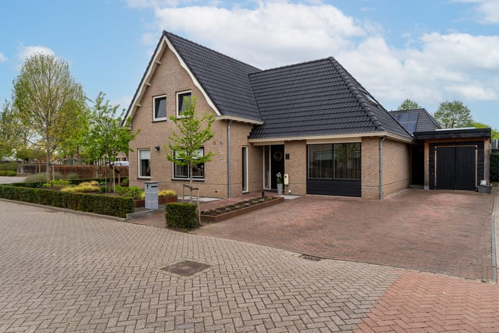 Foto 1 van Hugo de Grootstraat 1