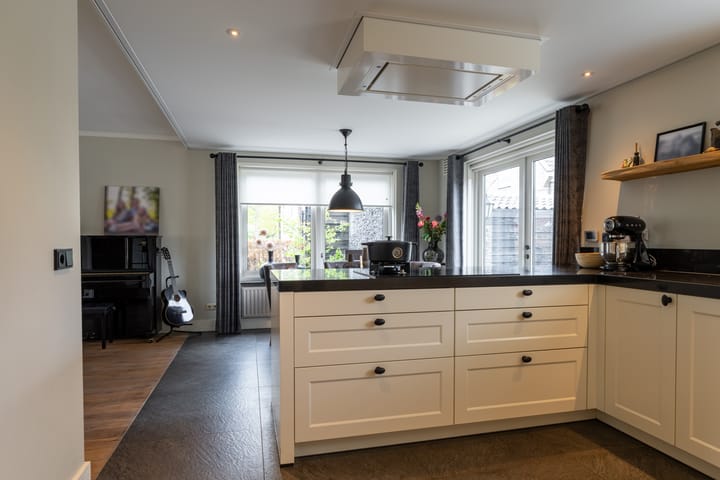 Foto 15 van Hugo de Grootstraat 1