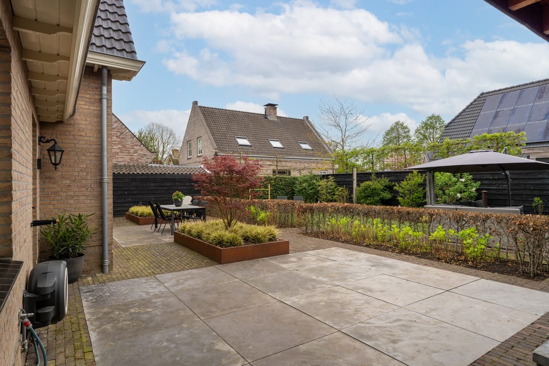 Photo 41 of Hugo de Grootstraat 1
