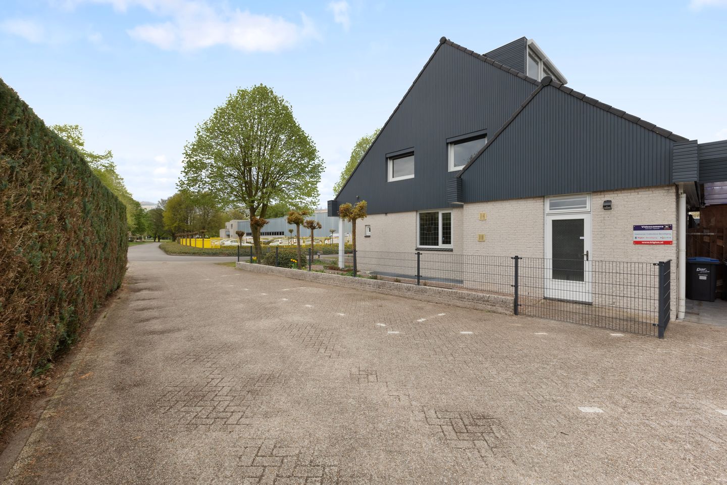 View photo 5 of Vijverlaan 18