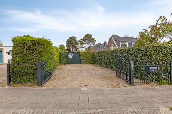 Foto 3 van D v Voornelaan 1