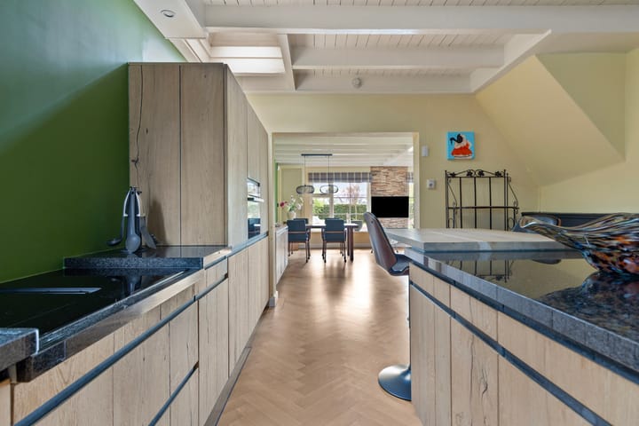 Foto 19 van D v Voornelaan 1