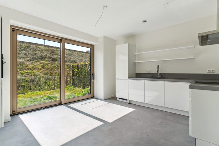 Foto 2 van Zwembaan 62