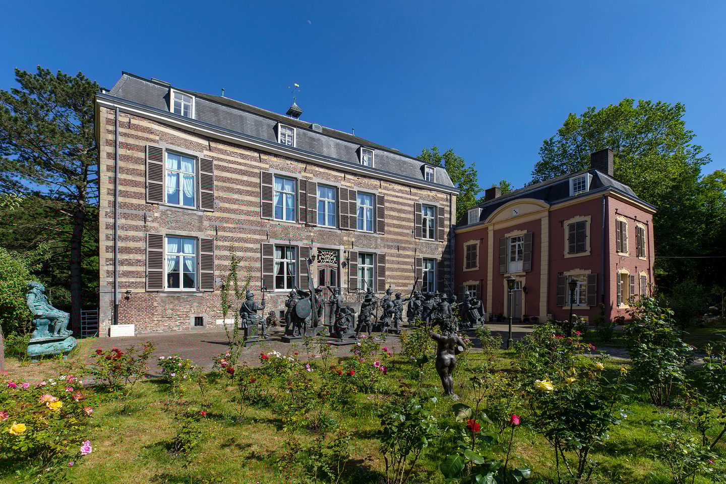View photo 3 of Rouenhof 19