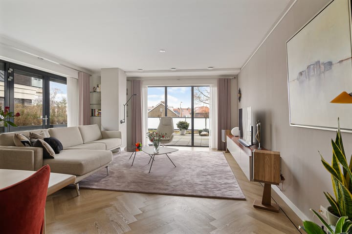 Photo 2 of Reviusstraat 49