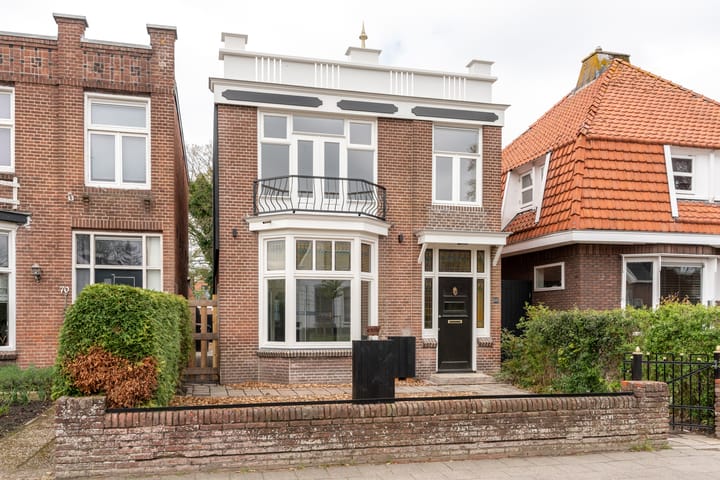 Photo 4 of Burgemeester Wuiteweg 68