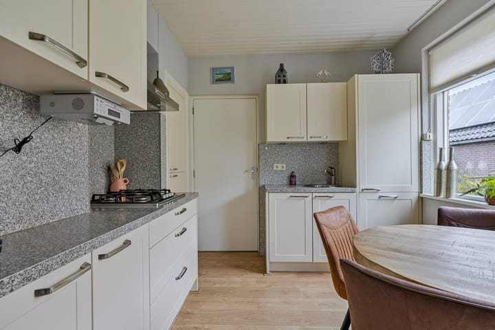 Foto 19 van Bruggelaan 34