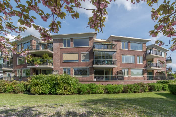 Foto 1 van Meidoornlaan 38