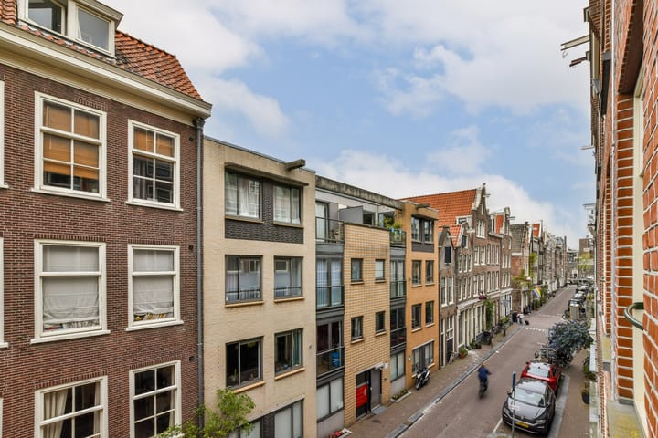 Foto 9 van Bloemstraat 51-C