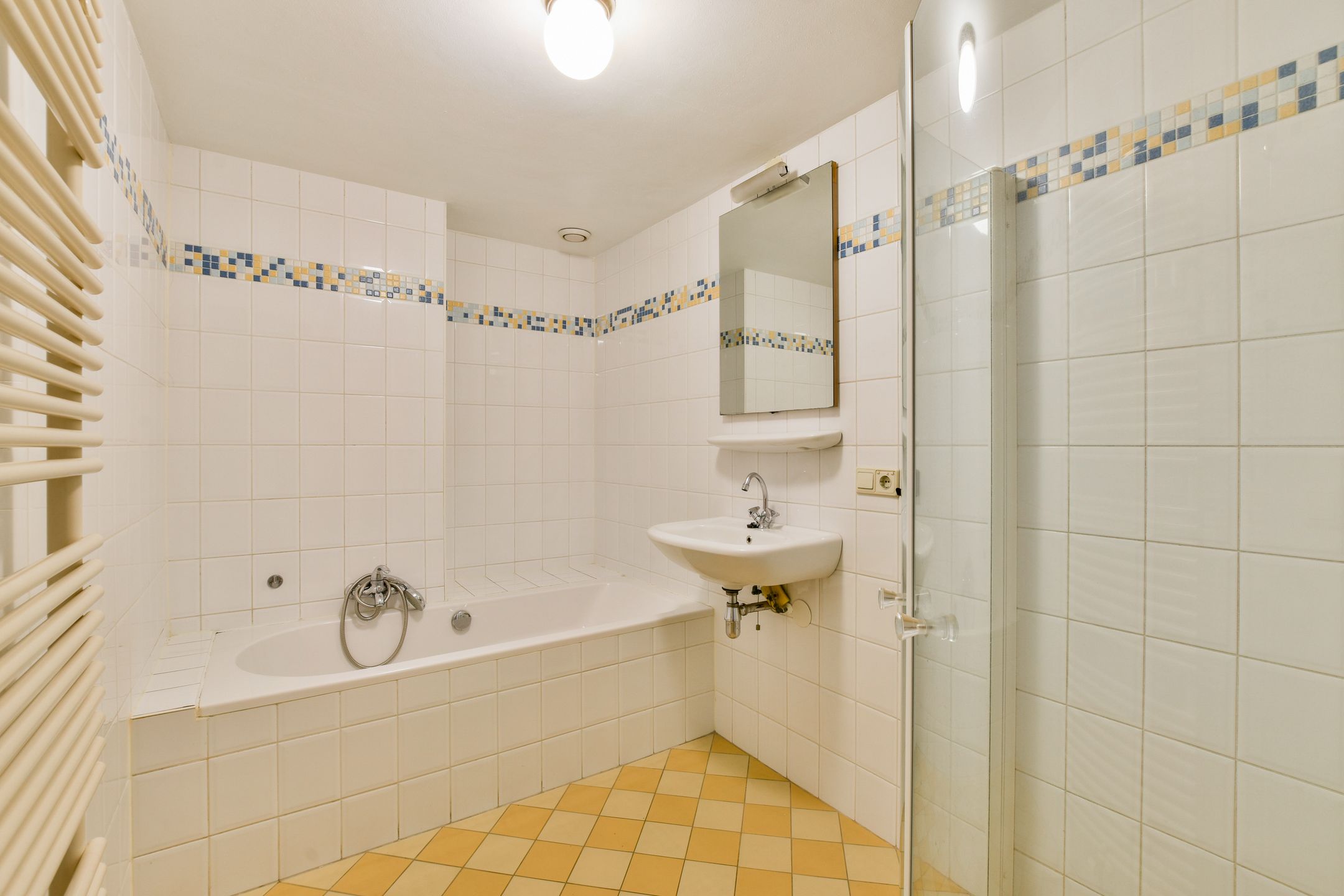 Foto 18 van Bloemstraat 51-C