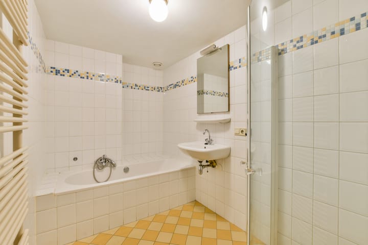 Foto 18 van Bloemstraat 51-C