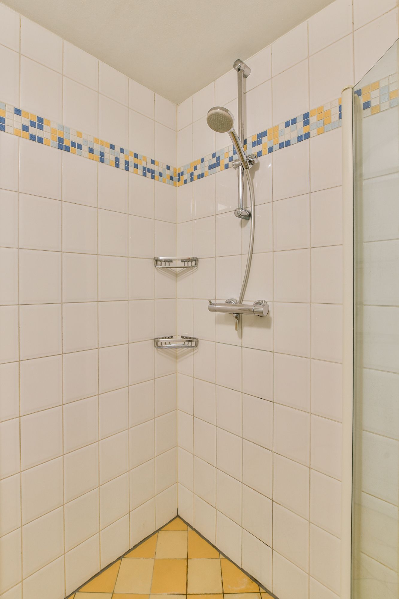 Foto 19 van Bloemstraat 51-C