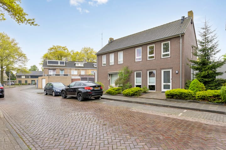 Foto 38 van Gladiolenstraat 3