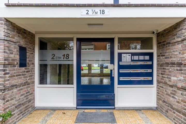 Photo 3 of Simon van Leeuwenstraat 8