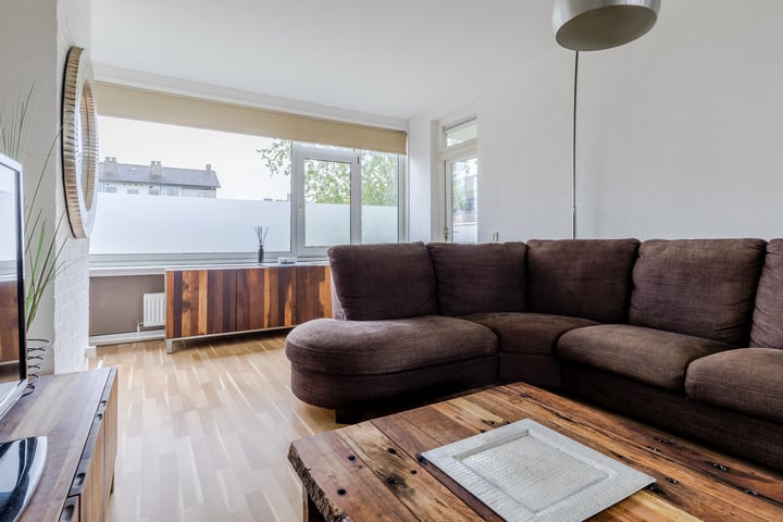 Photo 11 of Simon van Leeuwenstraat 8