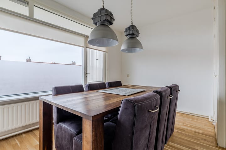 Foto 15 van Simon van Leeuwenstraat 8