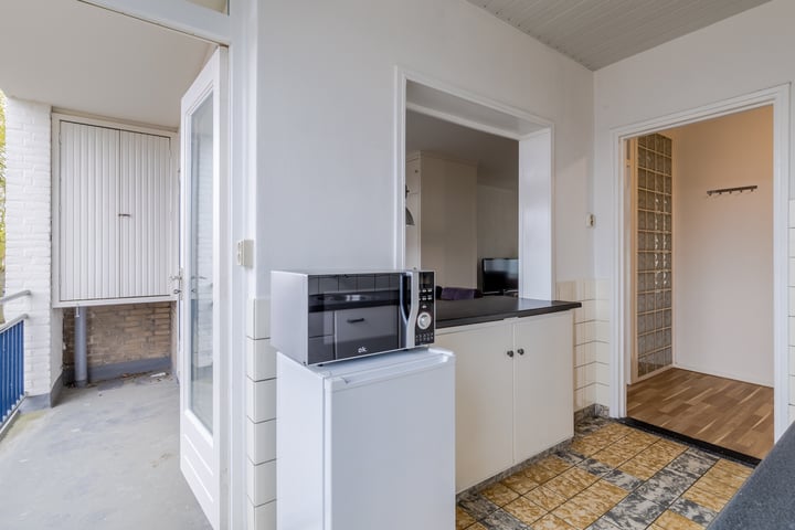 Photo 25 of Simon van Leeuwenstraat 8