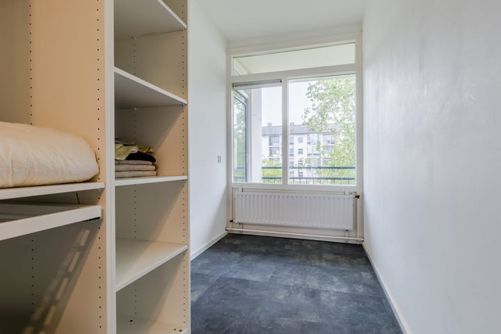 Foto 31 van Simon van Leeuwenstraat 8