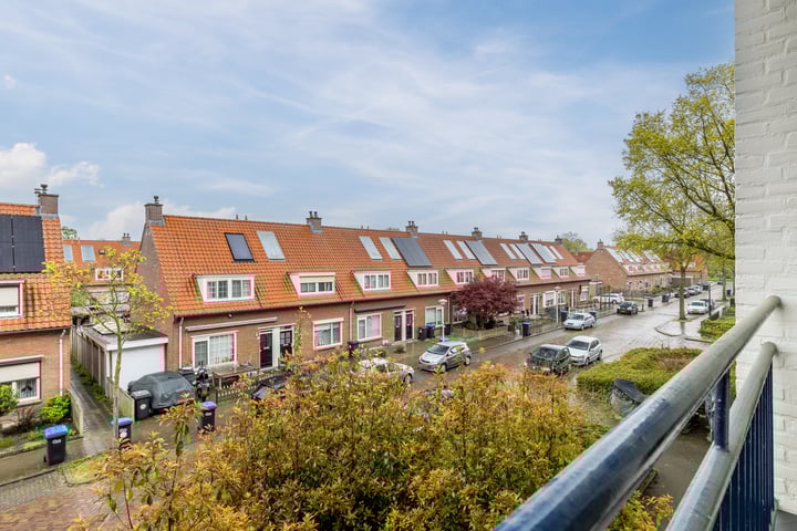 Photo 40 of Simon van Leeuwenstraat 8