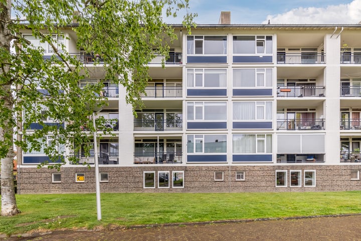 Photo 41 of Simon van Leeuwenstraat 8