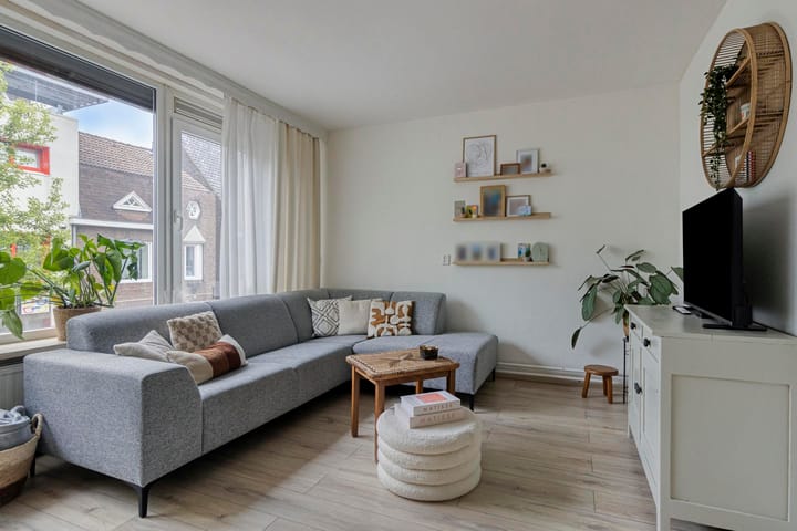 Photo 1 of Kouvenderstraat 54-A