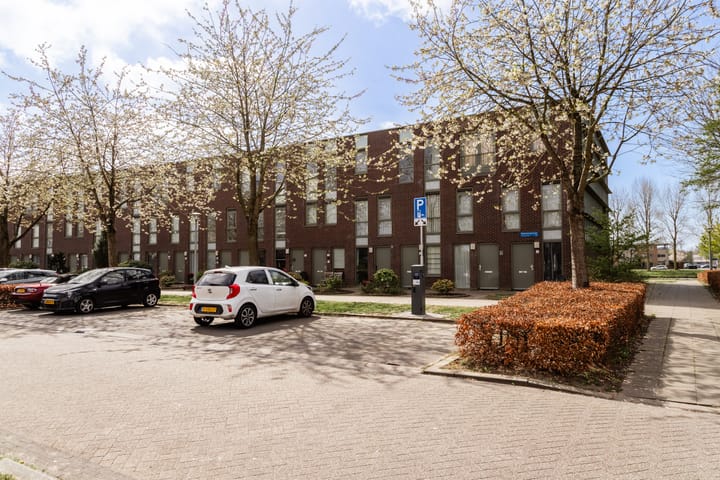 Foto 3 van Renoirstraat 8